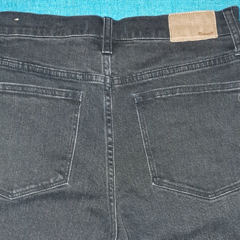 Madewell  Dark Gray Classic Straight Jeans.Size 28.